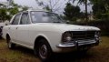 6628817833-ford-cortina-mk2-1300-deluxe.jpg