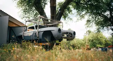 Um Gullwing entre sobreiros: Mercedes-Benz 300 SL reaparece em Portugal