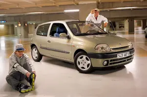 Renault Clio II: a saga das séries especiais continua