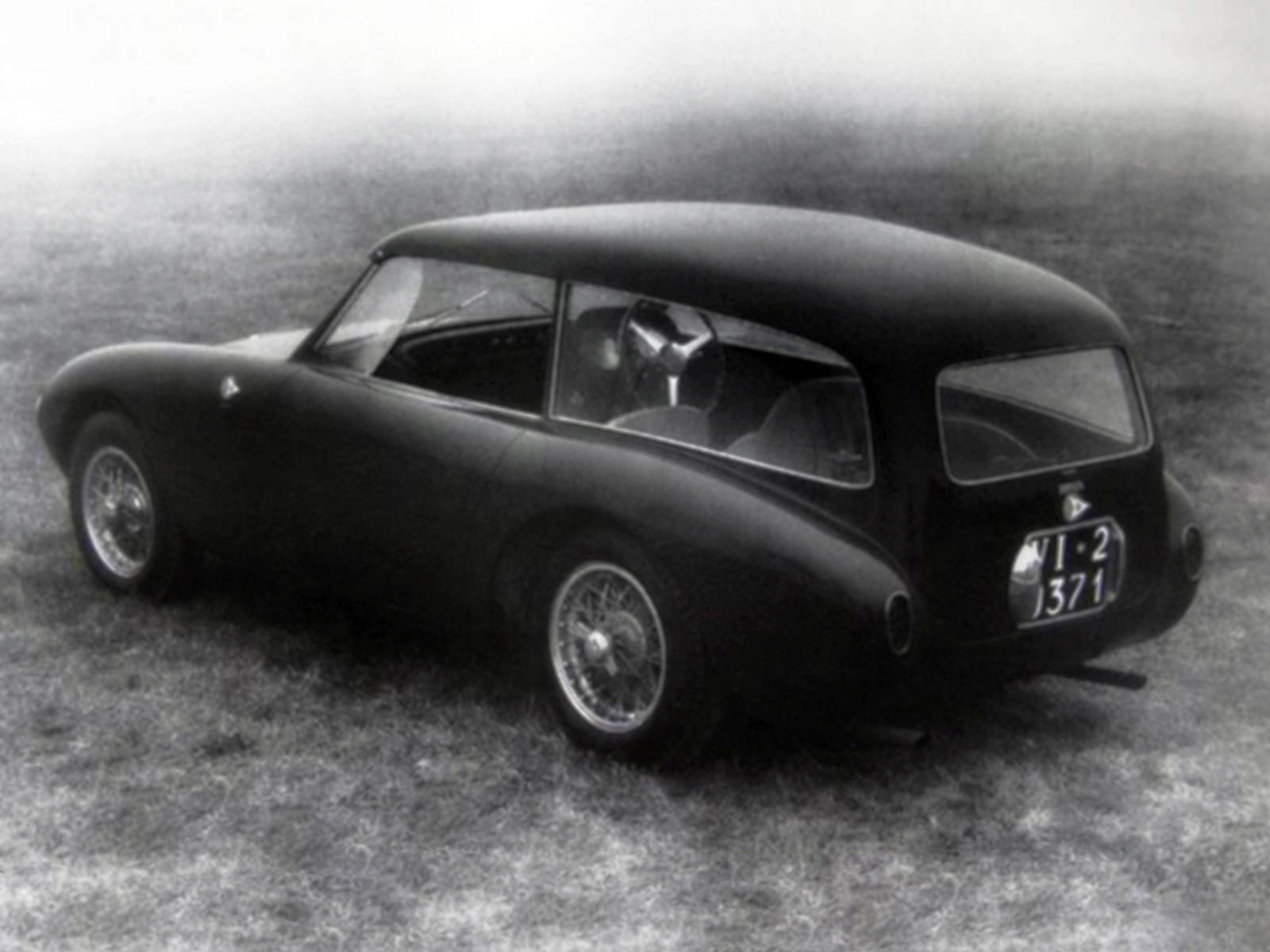 1952_Ferrari_212_Export_Shooting_Brake_by_Fontana_2048x2048.jpg